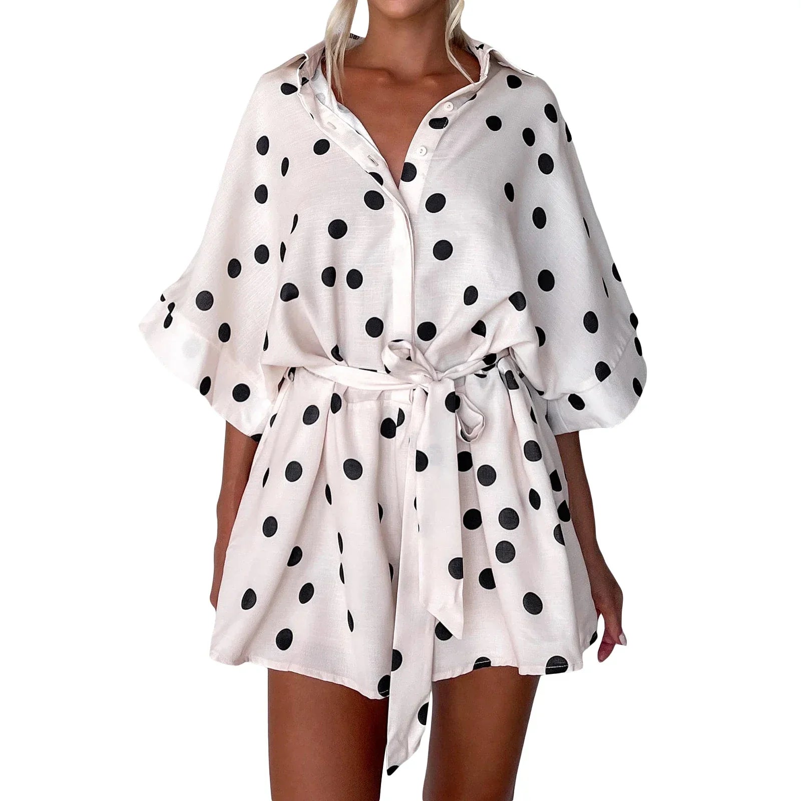 Korte mouw geborduurde blouse set met ceintuur van lichte, ademende stof met elegante pasvorm en verfijnde details.