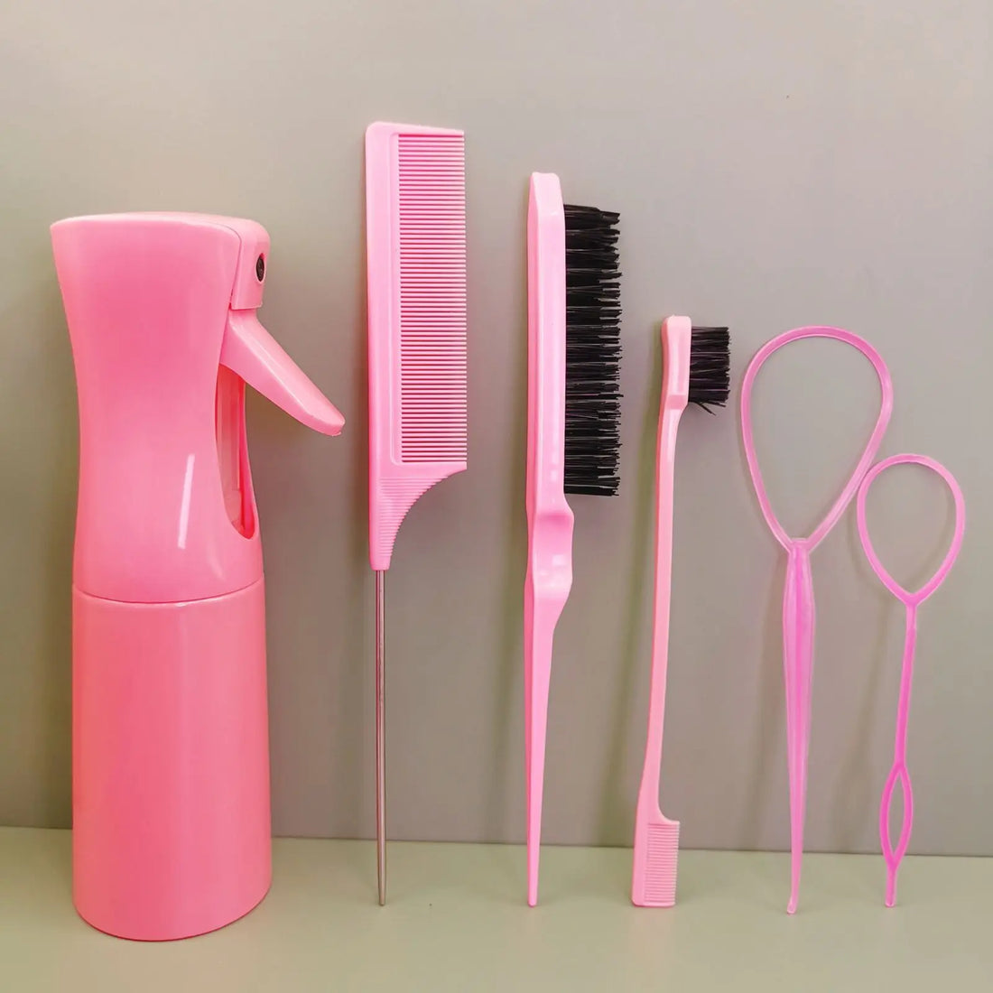 Haarstyling peuter set – kam en spuitfles voor het gemakkelijk stylen van kinderhaartjes. Perfect voor een mooie en verzorgde look voor je kleintje.