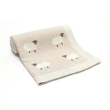 LittleSheep warme gebreide deken voor kleintjes – zachte, comfortabele en knusse deken voor veilig en cozy gebruik thuis of onderweg.
