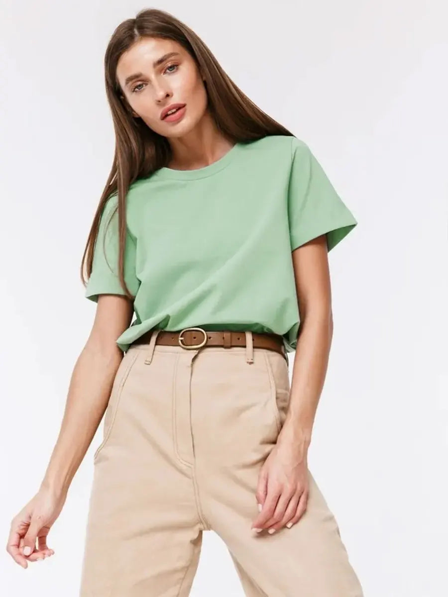 Tijdloos dames T-shirt met een klassieke pasvorm, geschikt voor elke gelegenheid.