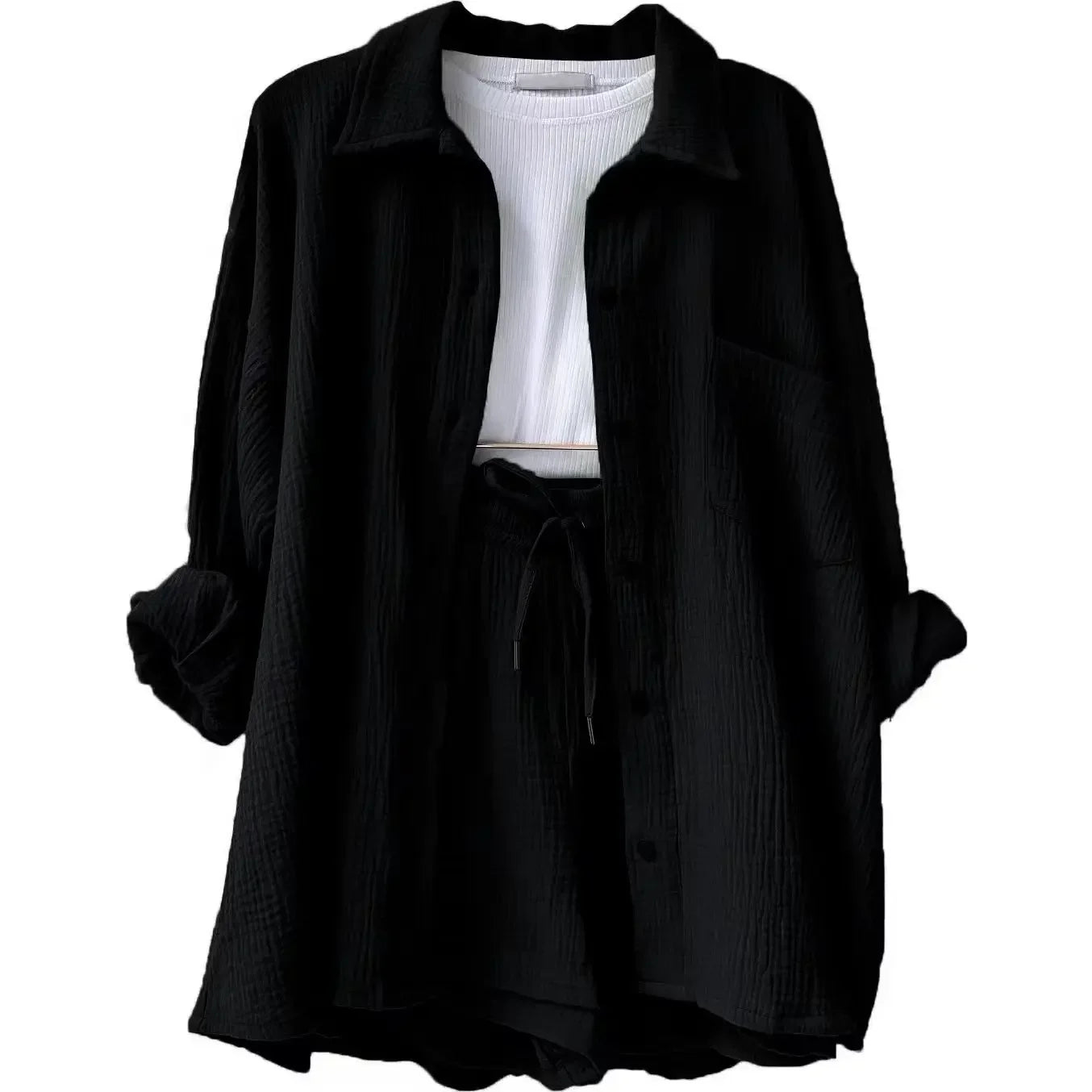 Zomerse dames 2-delige set – lange blouse en hoge taille shorts, een frisse en luchtige outfit voor warmere dagen. Ideaal voor casual zomerlooks of ontspannen buitenactiviteiten.