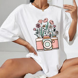 Wit zomer T-shirt voor dames van ademende katoen met comfortabele pasvorm en stijlvolle print voor een casual look.