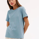 Tijdloos dames T-shirt met een klassieke pasvorm, geschikt voor elke gelegenheid.