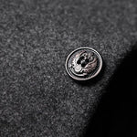 Christian – Stijlvolle Overjas Regular Fit voor Heren – Elegante en tijdloze overjas in regular fit, perfect voor elke gelegenheid. Gemaakt van hoogwaardige stoffen voor een klassieke uitstraling en optimaal comfort tijdens koudere dagen. Ideaal voor zowel casual als formele looks.