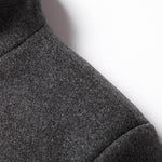 Christian – Stijlvolle Overjas Regular Fit voor Heren – Elegante en tijdloze overjas in regular fit, perfect voor elke gelegenheid. Gemaakt van hoogwaardige stoffen voor een klassieke uitstraling en optimaal comfort tijdens koudere dagen. Ideaal voor zowel casual als formele looks.