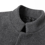 Christian – Stijlvolle Overjas Regular Fit voor Heren – Elegante en tijdloze overjas in regular fit, perfect voor elke gelegenheid. Gemaakt van hoogwaardige stoffen voor een klassieke uitstraling en optimaal comfort tijdens koudere dagen. Ideaal voor zowel casual als formele looks.