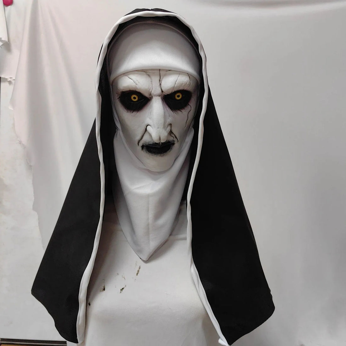 Halloween horror nonnenmasker – eng volledig gezichtsmasker van lichtgewicht materiaal, ideaal voor Halloween, horrorparty’s en verkleedfeesten.