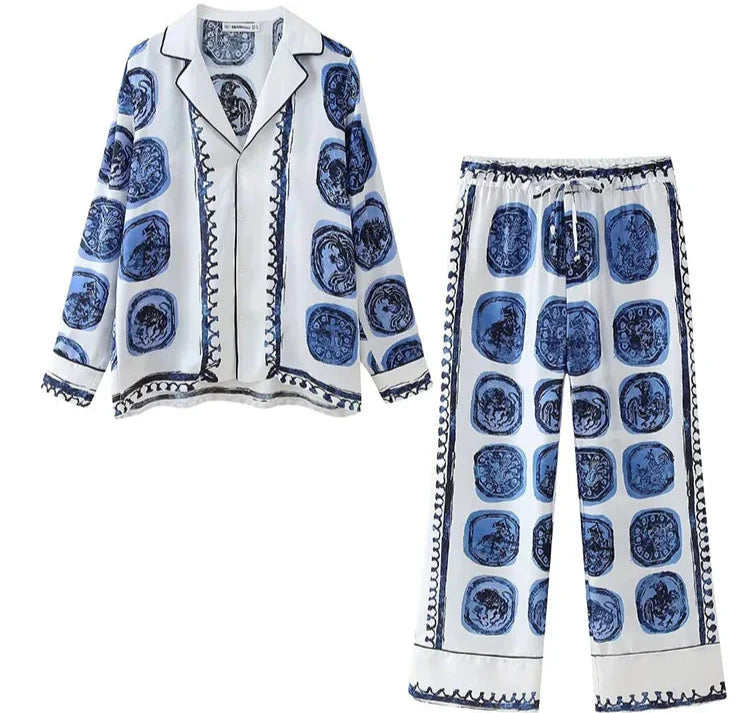 Noor loungewear set voor dames – comfortabele en stijlvolle tweedelige set van zachte stof, ideaal voor ontspannen dagen thuis of casual outings.
