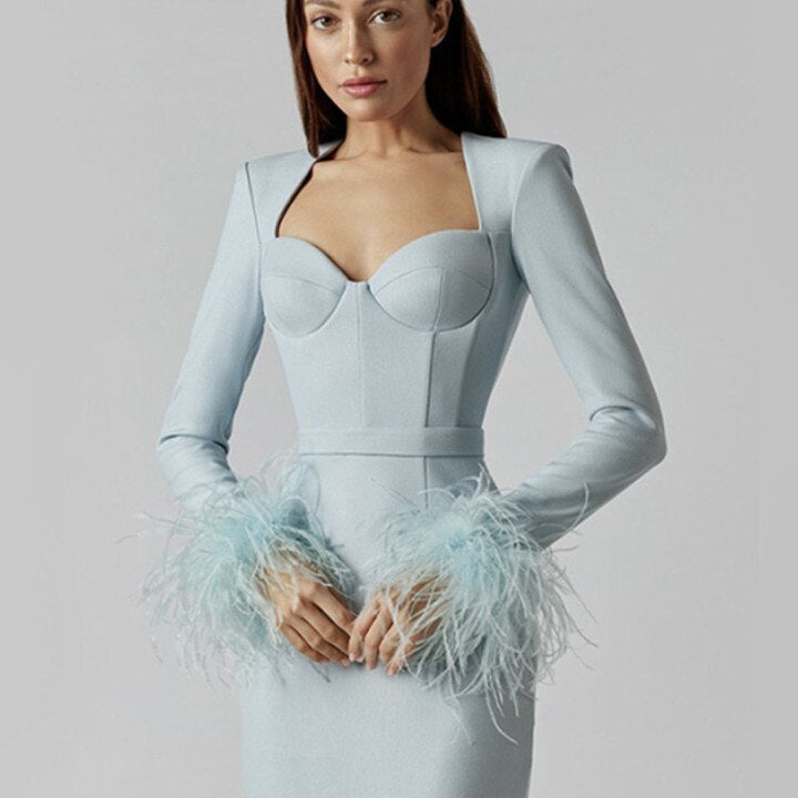 Mini Jurk met Vierkante Halslijn en Veerdetails