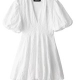 Nola – Elegante geborduurde bloemjurk voor vrouwen met verfijnde details en een romantisch silhouet, perfect voor lente- en zomerdagen.