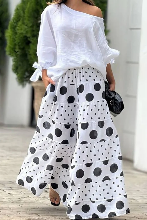 Maëlle - Tweedelig Pak met Stippen – Trendy Damesoutfit met Luchtige Stof, Elegante Stippenprint, Comfortabele Pasvorm en Modieuze Look voor Zomer en Lente.