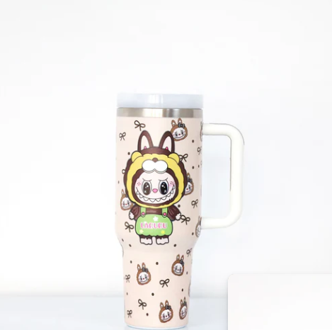 Labubu-stijl glitterbeker – kleurrijke drinkbeker met glitters en schattige Labubu-illustratie, ideaal voor koude dranken en een speelse uitstraling.