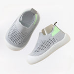 LittleSteps stevige kindersneakers met antislipzool – comfortabele en veilige schoenen voor dagelijks gebruik en actieve speelmomenten.