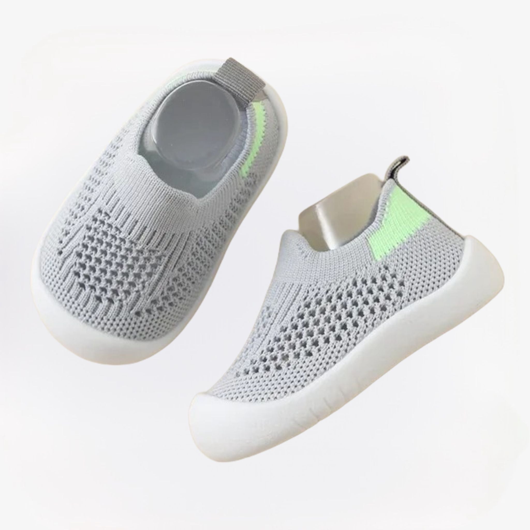 LittleSteps stevige kindersneakers met antislipzool – comfortabele en veilige schoenen voor dagelijks gebruik en actieve speelmomenten.