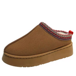 Tess suède damespantoffels – zachte, comfortabele en warme pantoffels met stijlvolle afwerking, ideaal voor relaxte dagen thuis.