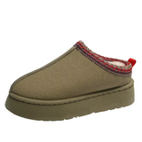 Tess suède damespantoffels – zachte, comfortabele en warme pantoffels met stijlvolle afwerking, ideaal voor relaxte dagen thuis.