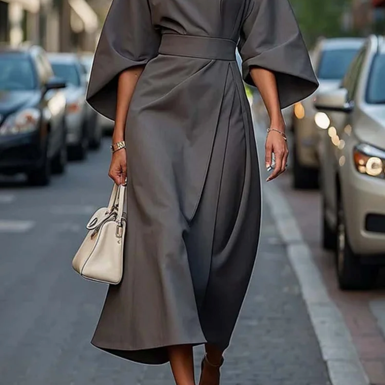 Elegante Oversized Midi Jurk met Driekwart Mouwen en Tailleband