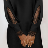 Elegante Jurk met Kant Mouwen en Slim Fit