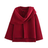 Elora oversized knitted coat voor dames – comfortabele en stijlvolle gebreide jas van zachte, hoogwaardige stof, perfect voor casual en chique winterlooks.