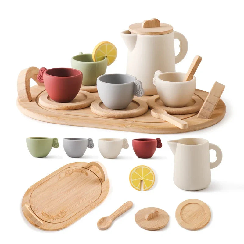 Montessori TinyTea kinder theeservies – duurzaam houten speelgoedsetje dat creatief spel en sociale interactie stimuleert tijdens mini tea party’s.
