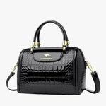 Elara schoudertas – luxe en stijlvolle damestas van hoogwaardig materiaal, elegante afwerking en praktisch formaat voor dagelijks gebruik.