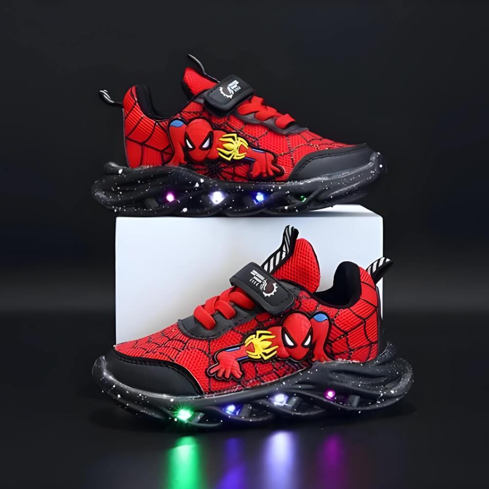 SpiderHero LED sneakers voor kinderen – kleurrijk design, lichtgevende zolen en comfortabele pasvorm voor speels en veilig dagelijks gebruik.