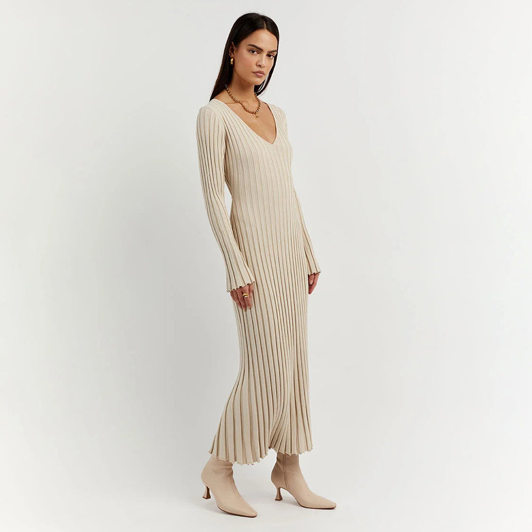 ABIGAIL luchtige gebreide maxi zomerjurk van ademend, zacht materiaal met comfortabele pasvorm en elegant design.