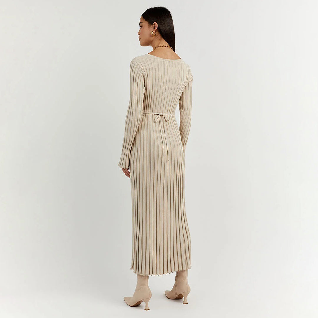 ABIGAIL luchtige gebreide maxi zomerjurk van ademend, zacht materiaal met comfortabele pasvorm en elegant design.
