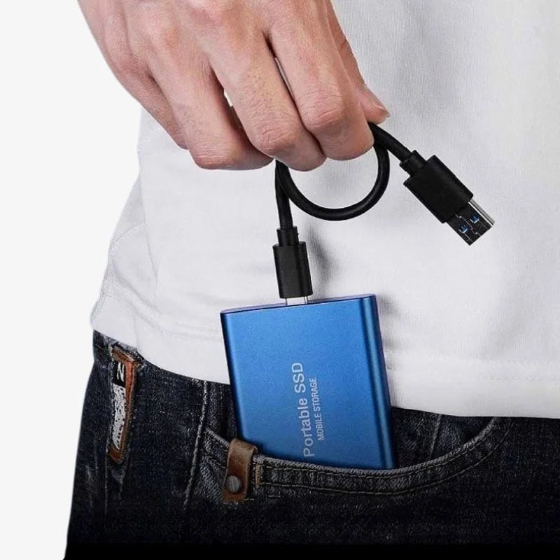 UltraDrive Externe SSD – Supersnelle en betrouwbare opslagoplossing in capaciteiten van 16TB, 8TB, 4TB, 2TB en 1TB, ideaal voor grote bestanden en snelle gegevensoverdracht.