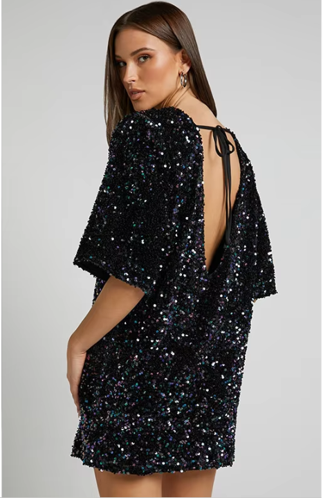 Selina glamoureuze mini jurk voor dames – elegante en flatterende pasvorm van luxe stof, perfect voor feestjes, avondjes uit en speciale gelegenheden.