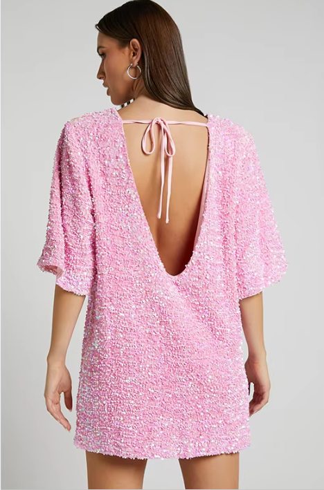 Selina glamoureuze mini jurk voor dames – elegante en flatterende pasvorm van luxe stof, perfect voor feestjes, avondjes uit en speciale gelegenheden.