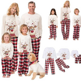 XmasCozy matching kerstpyjama set voor het gezin – zachte, comfortabele en feestelijke pyjama’s voor een gezellige en harmonieuze kerstsfeer thuis.