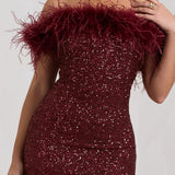 Glitter Off Shoulder Mini Jurk met Veren Details en Strakke Pasvorm