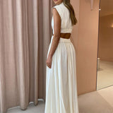 Elegante Maxi Jurk met Hoge Hals en Taille Detail