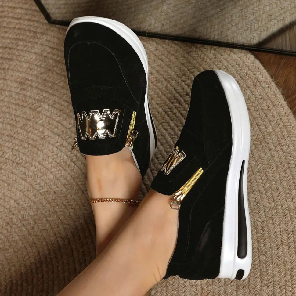 ZipStep sneakers – modieus en comfortabel, met een handige rits voor gemakkelijke toegang. Perfect voor dagelijks gebruik, biedt stijl en comfort in één.