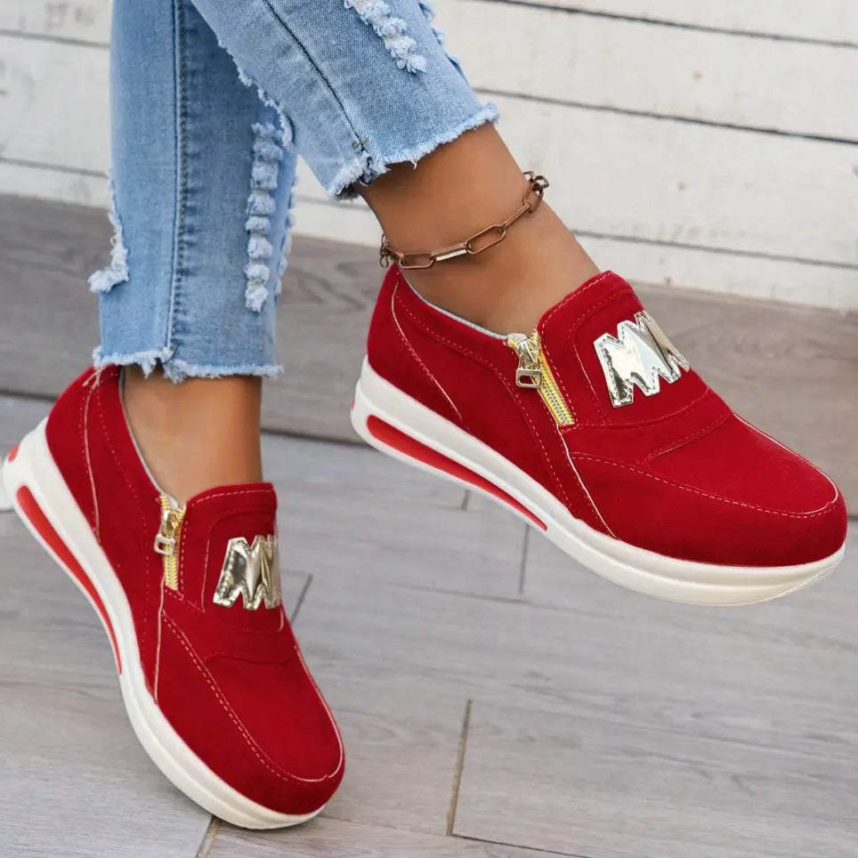 ZipStep sneakers – modieus en comfortabel, met een handige rits voor gemakkelijke toegang. Perfect voor dagelijks gebruik, biedt stijl en comfort in één.