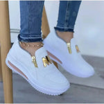 ZipStep sneakers – modieus en comfortabel, met een handige rits voor gemakkelijke toegang. Perfect voor dagelijks gebruik, biedt stijl en comfort in één.