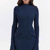 Amara elegante avondjurk voor dames – vloeiende, luxe stof met flatterend silhouet, perfect voor feesten, bruiloften en speciale gelegenheden.