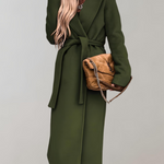 Elegante dames manteljas in diverse kleuren – hoogwaardige stof, getailleerde pasvorm en tijdloze stijlvolle uitstraling.