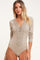 Aoife bodysuit met lange mouwen en V-hals – Stijlvol en veelzijdig damesondergoed met een flatterende pasvorm, perfect voor casual en formele looks, met zachte en ademende stof voor ultiem comfort.