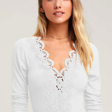 Aoife bodysuit met lange mouwen en V-hals – Stijlvol en veelzijdig damesondergoed met een flatterende pasvorm, perfect voor casual en formele looks, met zachte en ademende stof voor ultiem comfort.