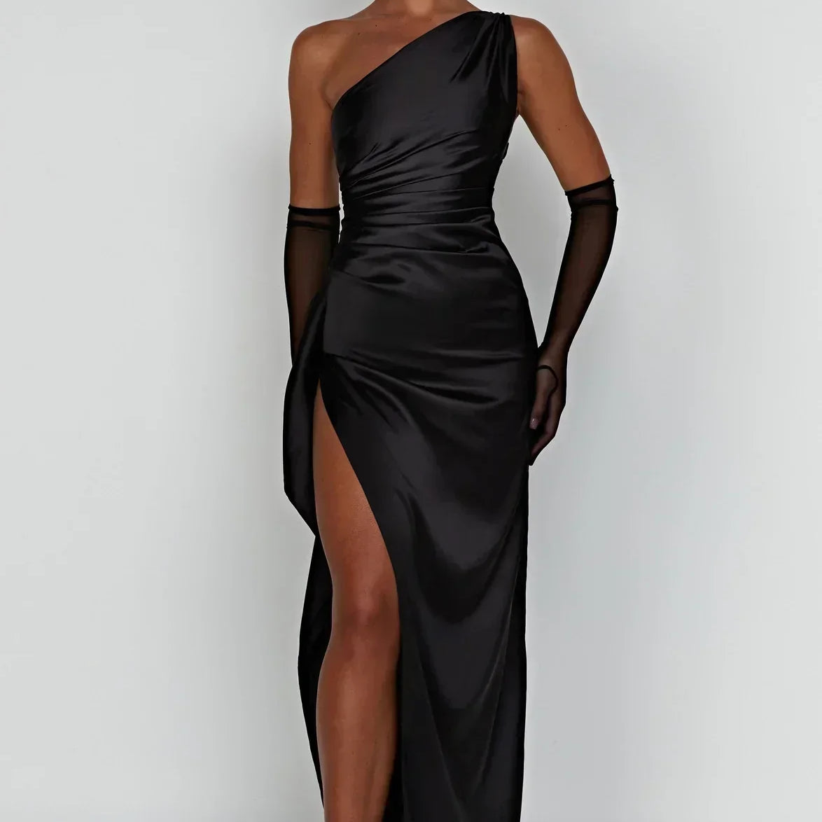 Elegante One Shoulder Maxi Jurk met Split en Gedrapeerd Design