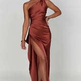 Elegante One Shoulder Maxi Jurk met Split en Gedrapeerd Design