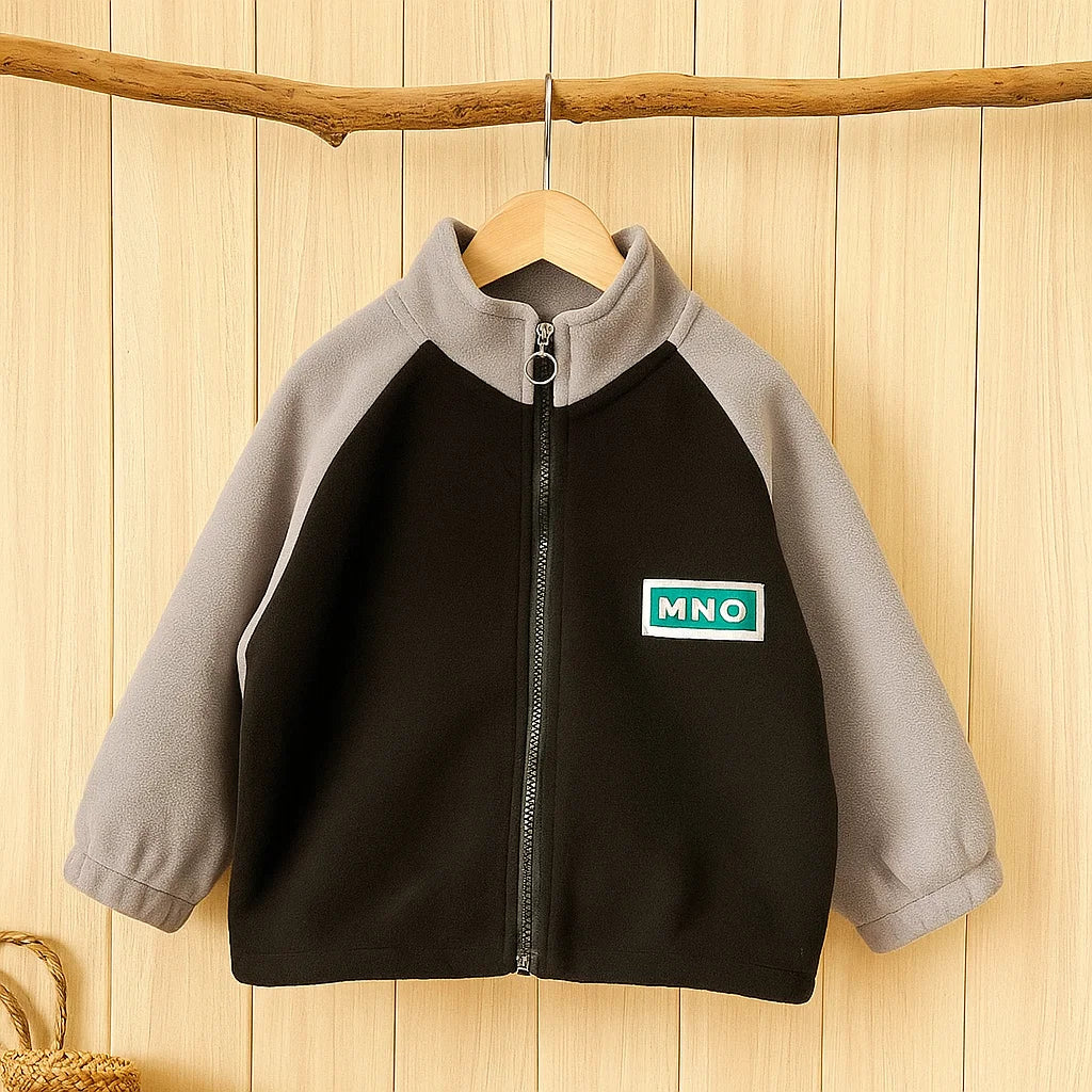 CozyWool kids lamswollen vest – zachte, warme stof, comfortabele pasvorm en ideaal voor isolatie tijdens koude dagen.