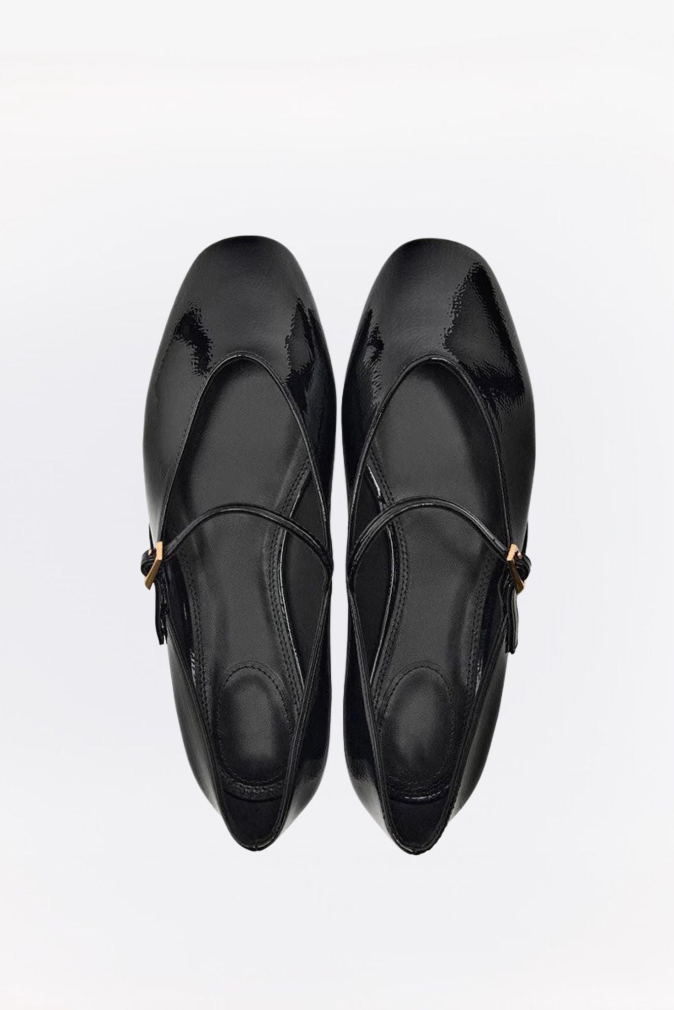 Zwarte Stijlvolle ballerina’s voor dames met een bandje over de voet en een trendy vierkante neus, perfect voor zowel casual als chique looks.
