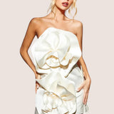 Strapless Mini Jurk met Ruffle Details en Getailleerde Pasvorm
