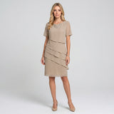 Elegante Midi Jurk met Gelaagde Details