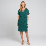 Elegante Midi Jurk met Gelaagde Details