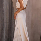 Elegante Satijnen Maxi Jurk met Hoge Hals en Mouwloos Design