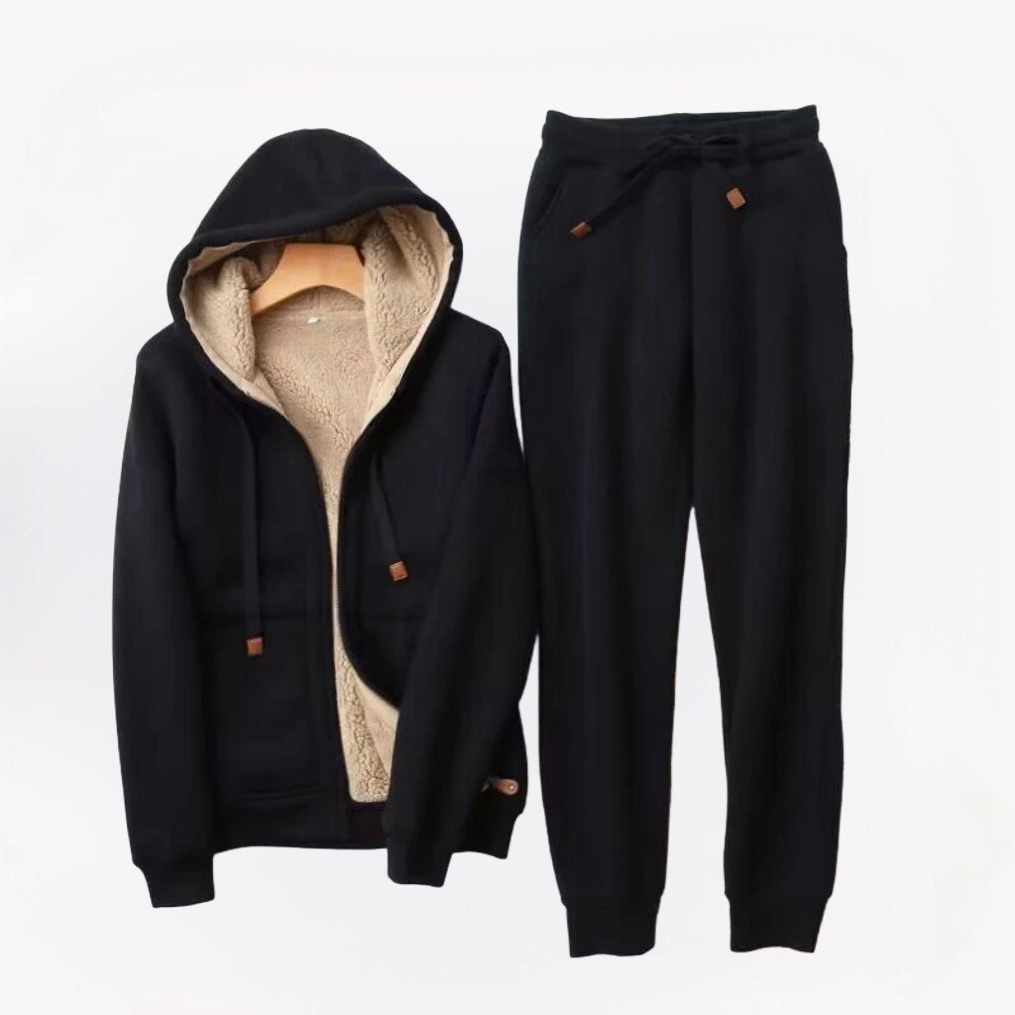 Comfortabel tweedelig huispak voor dames – Zacht en ademend, ideaal voor ontspanning en loungen. Het setje bestaat uit een comfortabele top en een bijpassende broek, perfect voor thuis of rustige dagen.